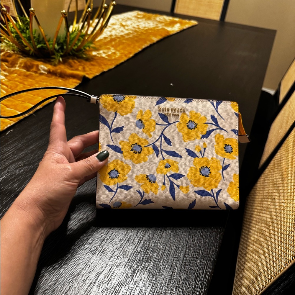 Kate Spade wristlet